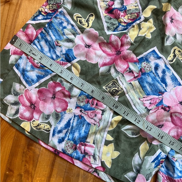 Vintage floral shorts Fits S-M - Picture 5 of 7